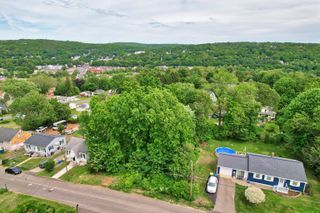 90 Chester Avenue, Waterbury, CT 06704