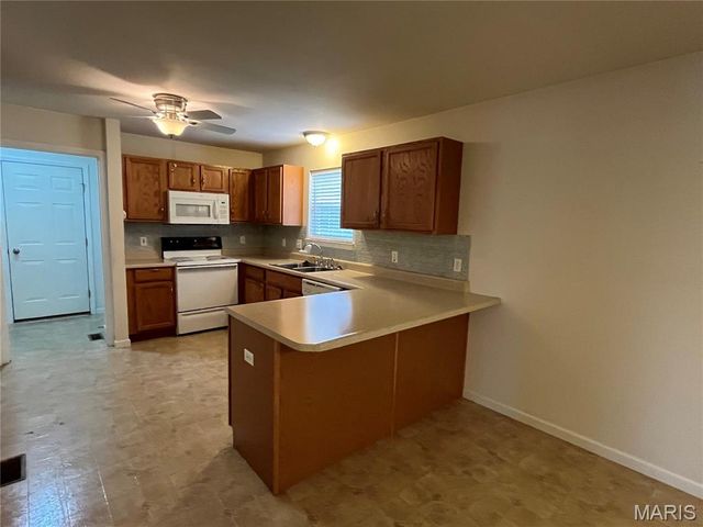 591 Creekwood Boulevard, Troy, MO 63379