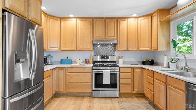 1229 Monte Vista Ct, Benicia, CA 94510