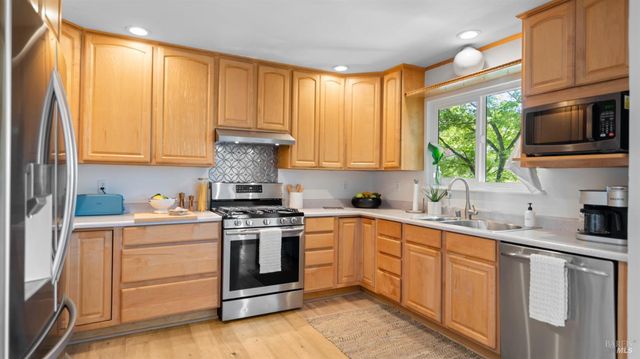 1229 Monte Vista Ct, Benicia, CA 94510