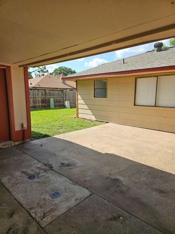 7206 Navidad Road, Houston, TX 77083