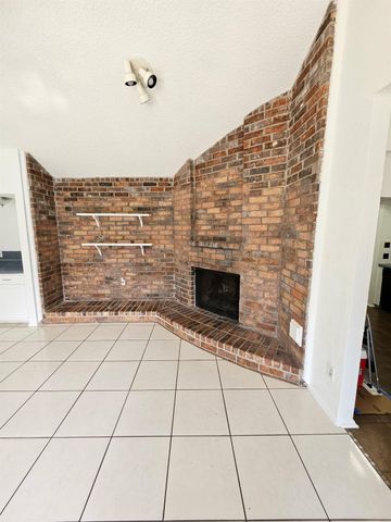 7206 Navidad Road, Houston, TX 77083