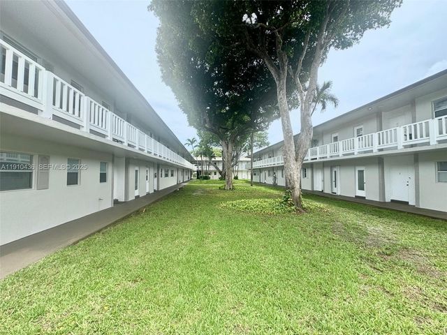 540 SE 2nd Avenue J3, Deerfield Beach, FL 33441