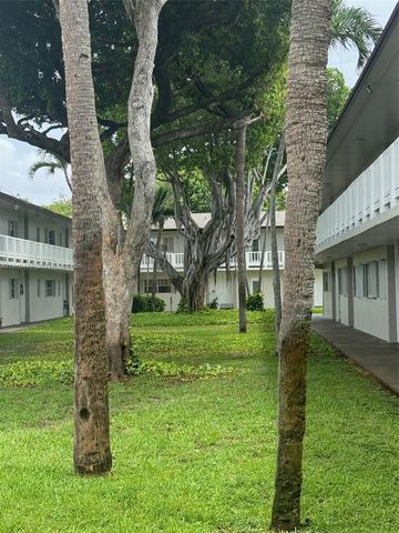 540 SE 2nd Avenue J3, Deerfield Beach, FL 33441