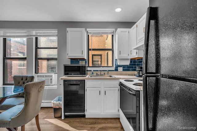 120 Seward Street 303, Detroit, MI 48202