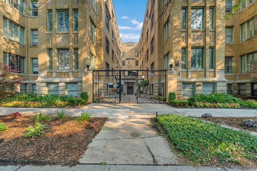 120 Seward Street 303, Detroit, MI 48202