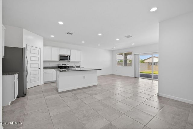 2432 W Shanley Avenue, Apache Junction, AZ 85120