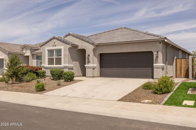 2432 W Shanley Avenue, Apache Junction, AZ 85120