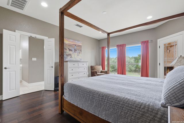 1821 SPLIT MTN, Canyon Lake, TX 78133