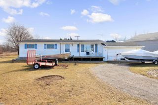 10635 Gratiot Avenue, Casco, MI 48064