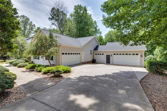 402 Holly Ridge Drive, Anderson, SC 29621