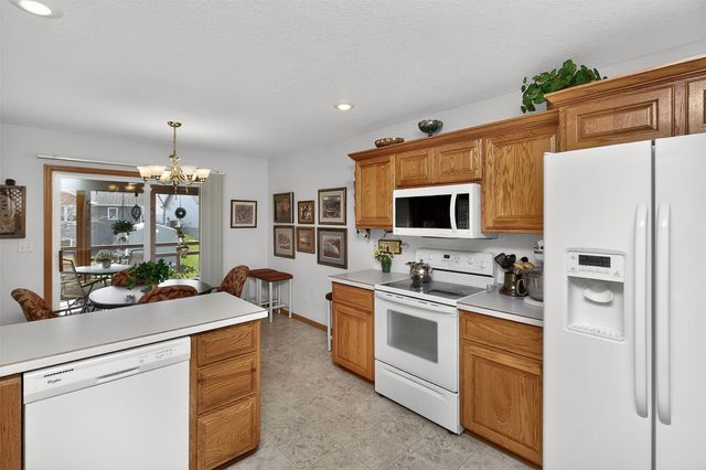 842 Lindsay Court SW, Altoona, IA 50009