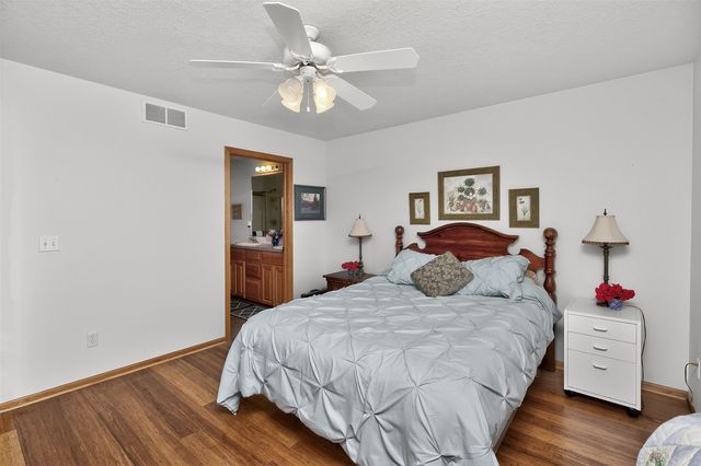 842 Lindsay Court SW, Altoona, IA 50009