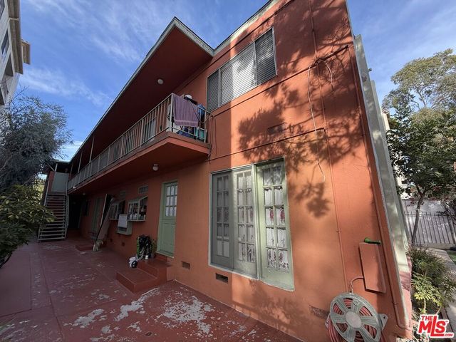 1611 Venice Boulevard, Los Angeles, CA 90006