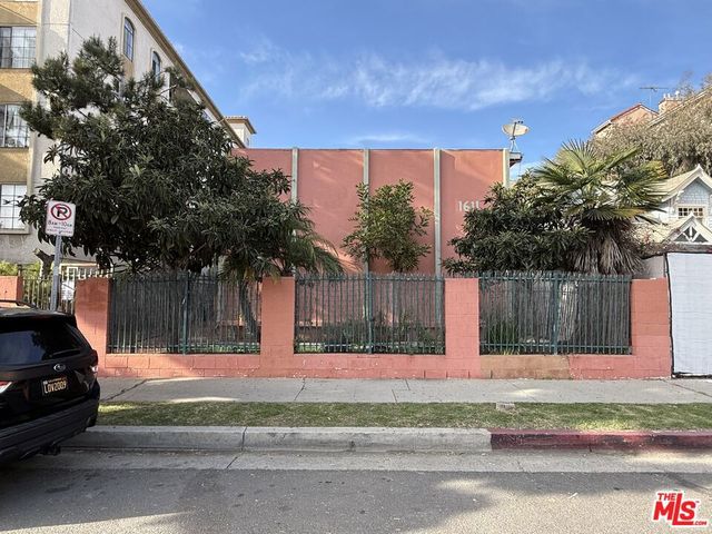 1611 Venice Boulevard, Los Angeles, CA 90006
