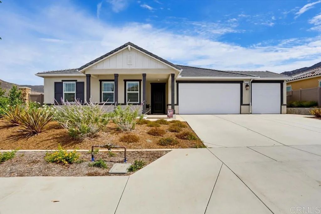 3120 Shue Place, Escondido, CA 92027