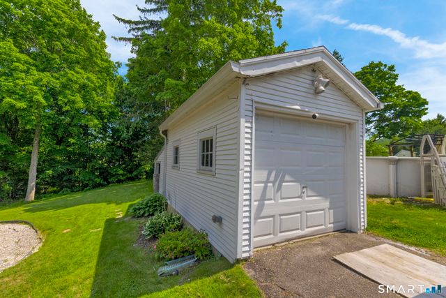 24 Pleasant Avenue, Naugatuck, CT 06770