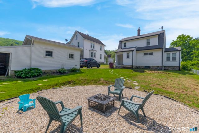24 Pleasant Avenue, Naugatuck, CT 06770
