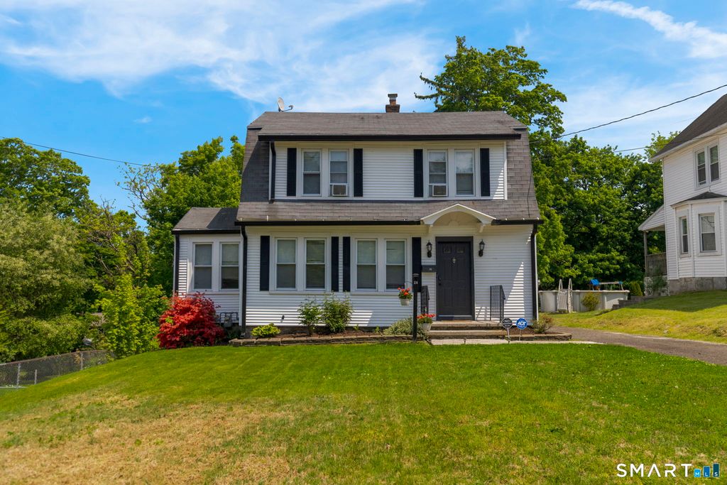 24 Pleasant Avenue, Naugatuck, CT 06770