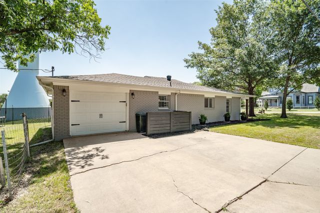 316 W 3rd Street, Justin, TX 76247