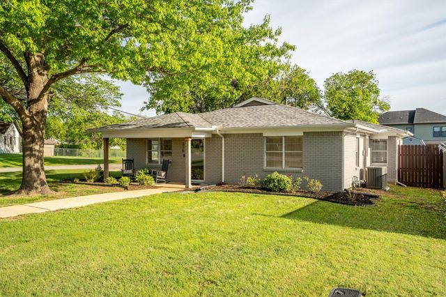 316 W 3rd Street, Justin, TX 76247