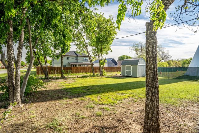 316 W 3rd Street, Justin, TX 76247