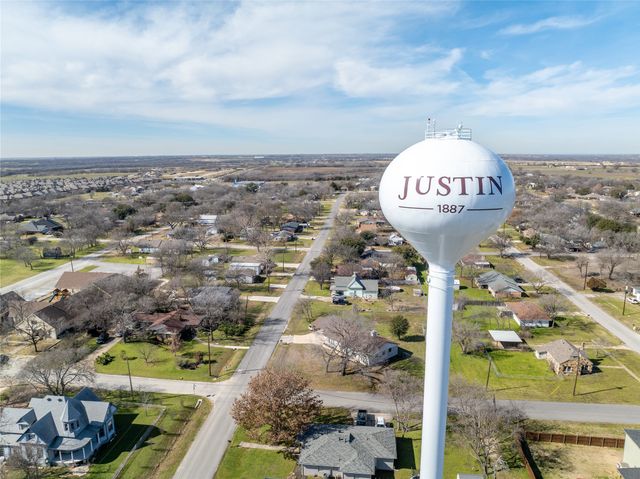 316 W 3rd Street, Justin, TX 76247
