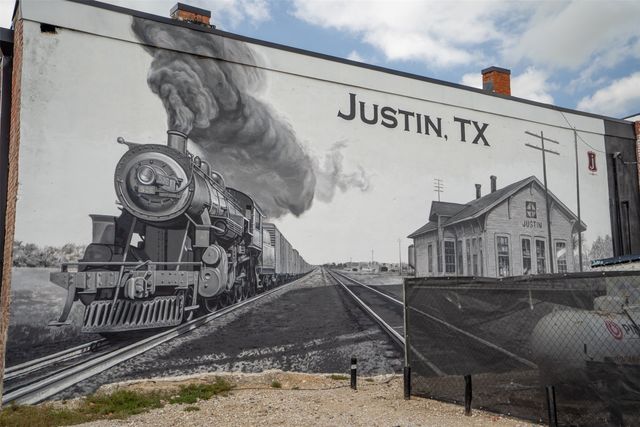 316 W 3rd Street, Justin, TX 76247