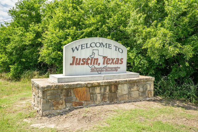 316 W 3rd Street, Justin, TX 76247