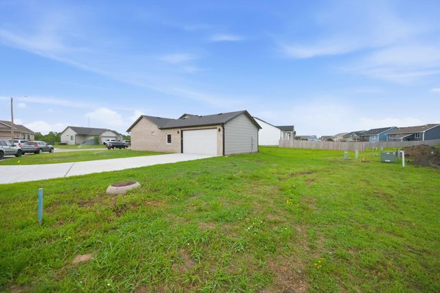 731 N Wakefield Ave, Valley Center, KS 67147