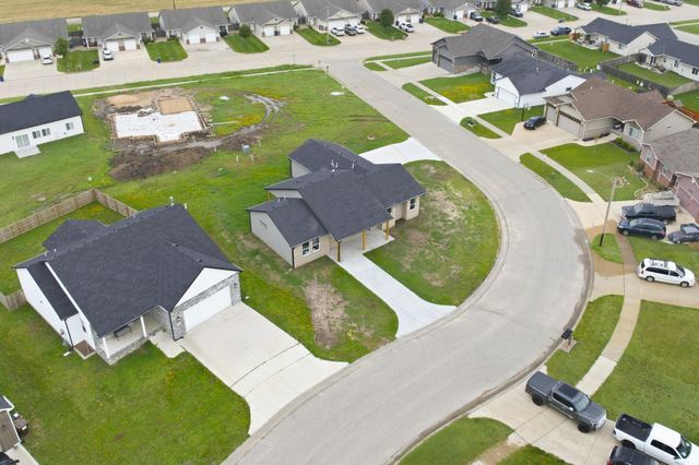 731 N Wakefield Ave, Valley Center, KS 67147