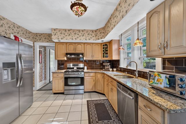 580 Highland Avenue, Needham, MA 02494