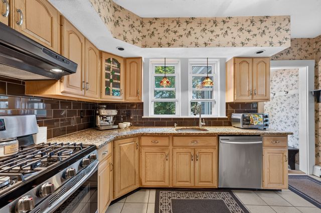 580 Highland Avenue, Needham, MA 02494
