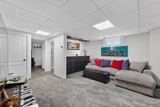 580 Highland Avenue, Needham, MA 02494