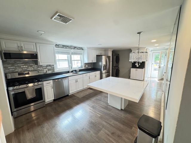 59 West Street 2, Newton, MA 02458