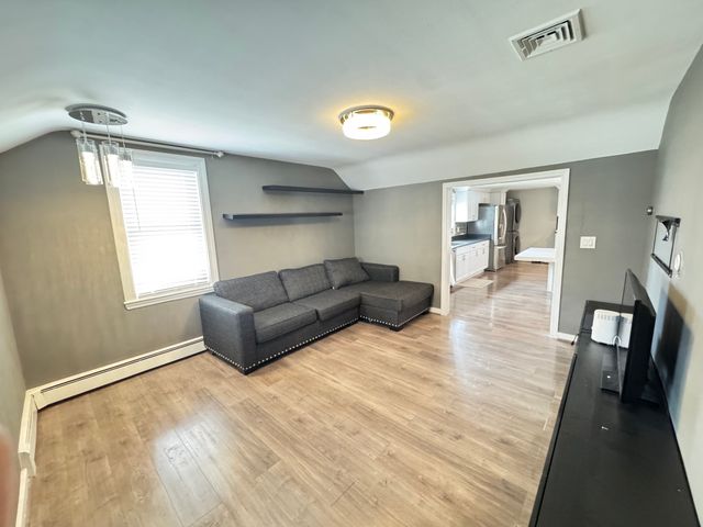 59 West Street 2, Newton, MA 02458