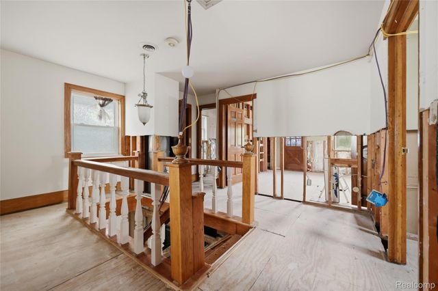 5557 Pointe Dr. Drive, East China Township, MI 48054