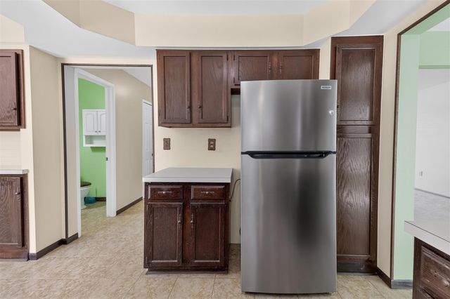 15661 Cumberland Street, Riverview, MI 48193