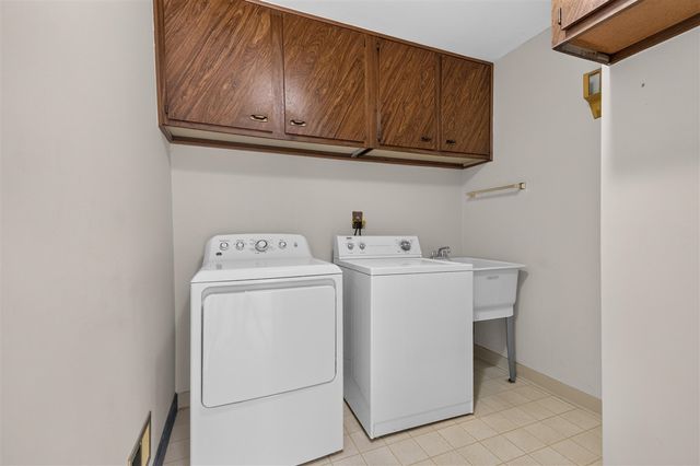 15661 Cumberland Street, Riverview, MI 48193