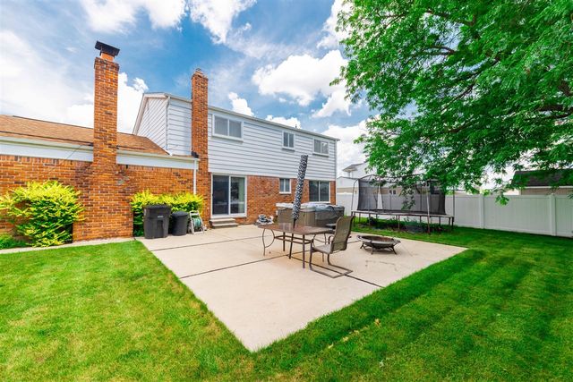 15661 Cumberland Street, Riverview, MI 48193