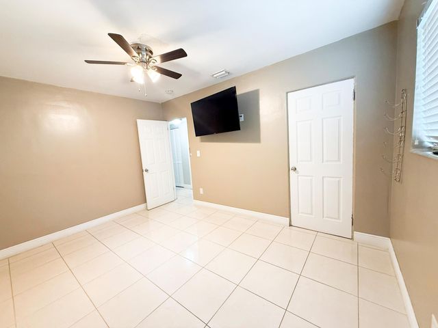 19731 NW 4th Avenue, Miami Gardens, FL 33169