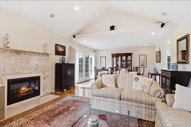 5 Avis Drive, New Rochelle, NY 10804