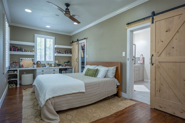 1004 Moreland Avenue, Dallas, TX 75204