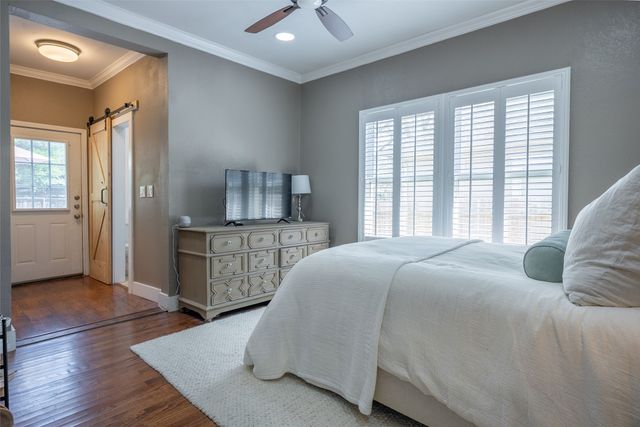 1004 Moreland Avenue, Dallas, TX 75204