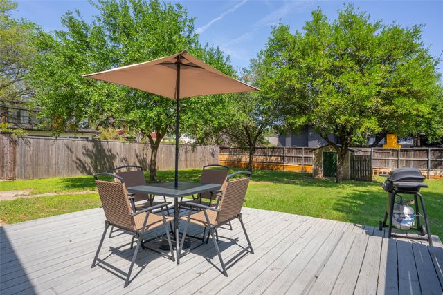 1004 Moreland Avenue, Dallas, TX 75204