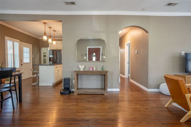 1004 Moreland Avenue, Dallas, TX 75204