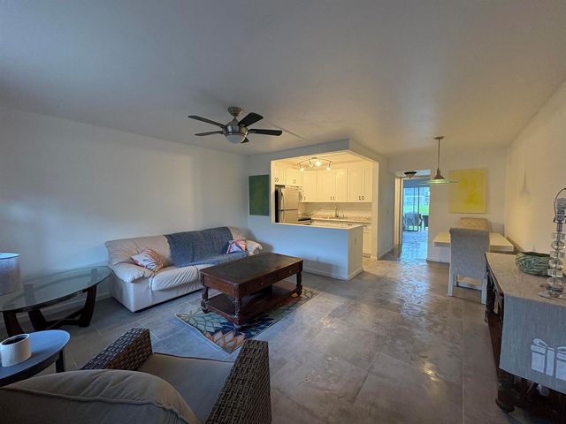 2 Kent A, West Palm Beach, FL 33417