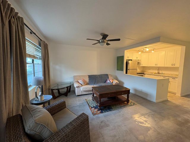2 Kent A, West Palm Beach, FL 33417