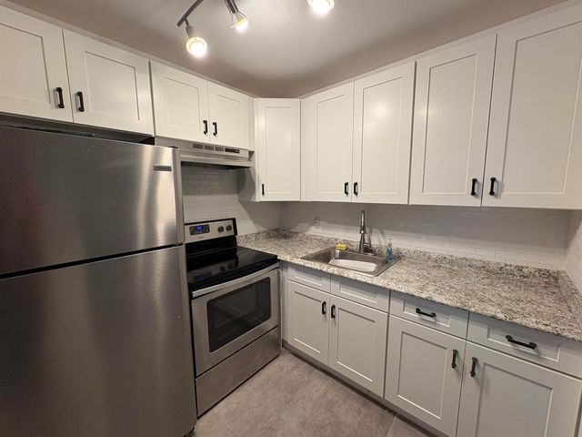 2 Kent A, West Palm Beach, FL 33417