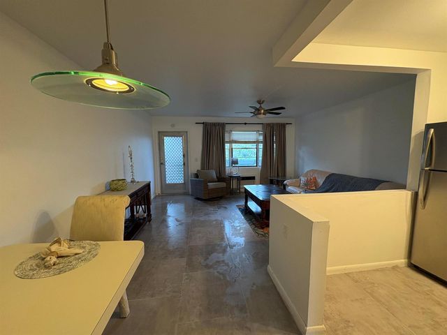 2 Kent A, West Palm Beach, FL 33417